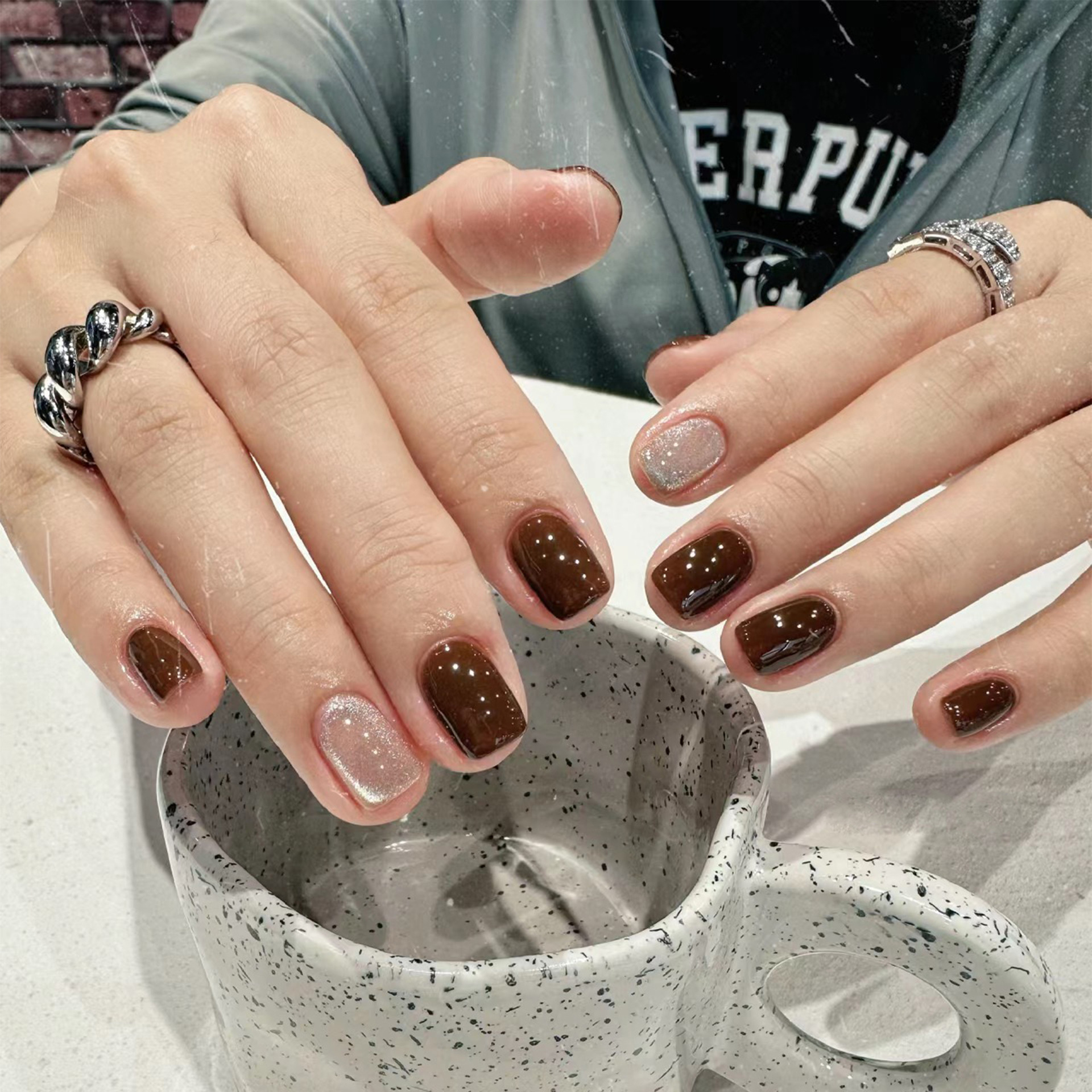 24Pcs Caramel Brown Ombre Glit - đánh giá và giá Nail Art Simple
