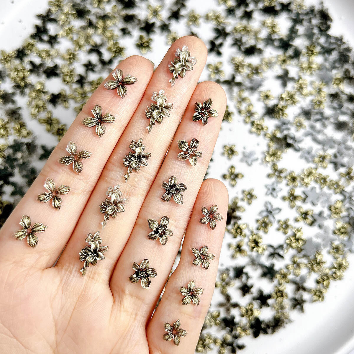 50Pcs Fine Black Gold Color Re - đánh giá và giá Nail Art Old Money